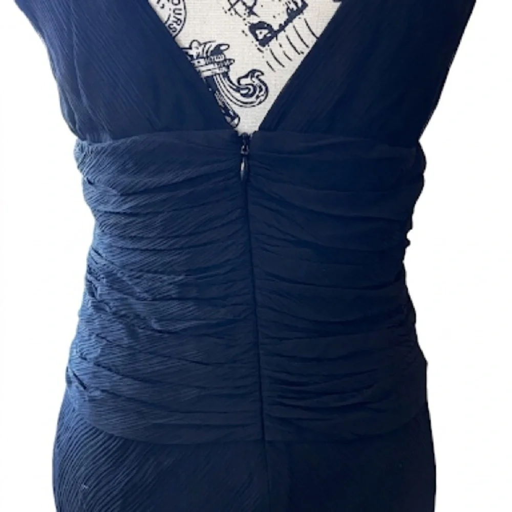 Banana Republic Black V-Neck Sleeveless Midi Dress - Size 6 - Picture 4 of 6